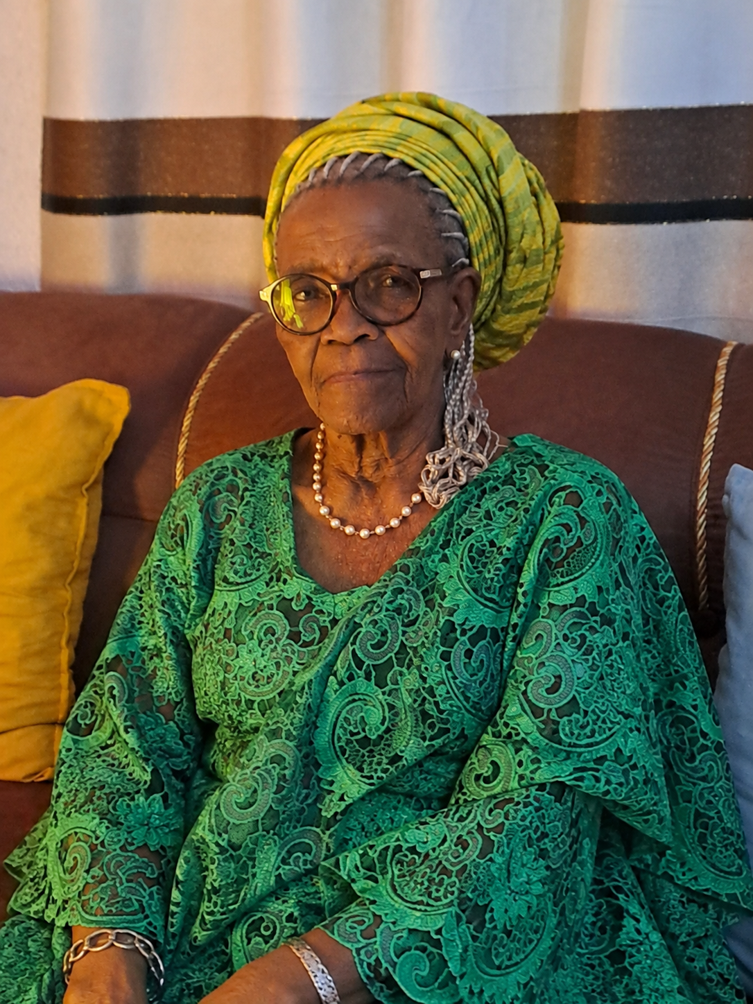 Une mémoire vivante — Amezando Cécile